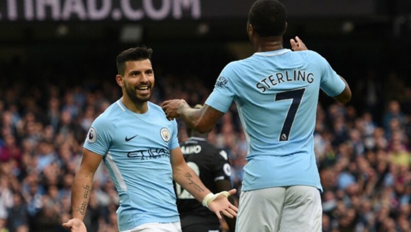 Sergio Agüero und Raheem Sterling, 2017 (Bild: AFP or licensors)