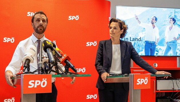 Georg Dornauer und Pamela Rendi-Wagner am Mittwoch bei einer Pressekonferenz in Innsbruck. (Bild: Liebl Daniel/zeitungsfoto.at)