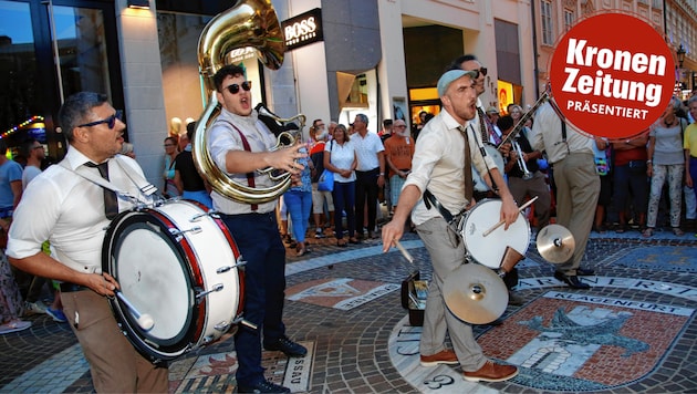 Musicians and small artists are part of the Altstadtzauber. (Bild: Uta Rojsek-Wiedergut)