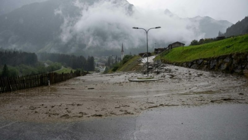 In Sankt Siegmund musste alles abgesperrt werden. (Bild: zeitungsfoto.at/LIEBL Daniel)