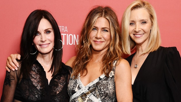 Courteney Cox, Jennifer Aniston und Lisa Kudrow spielten in der Kult-Sitcom „Friends“ mit. (Bild: 2019 Getty Images)