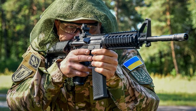 Das Land bittet um Nachschub, um auch weiterhin das Training an der Waffe ermöglichen zu können. (Bild: AFP)