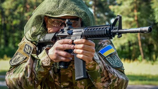 Das Land bittet um Nachschub, um auch weiterhin das Training an der Waffe ermöglichen zu können. (Bild: AFP)
