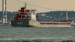 Am Sonntag waren vier Schiffe - darunter die Polarnet (Bild oben) - aus ukrainischen Schwarzmeerhäfen ausgelaufen. (Bild: Associated Press)