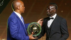 CAF-Präsident Patrice Motsepe und Sadio Mane (Bild: AFP or licensors)