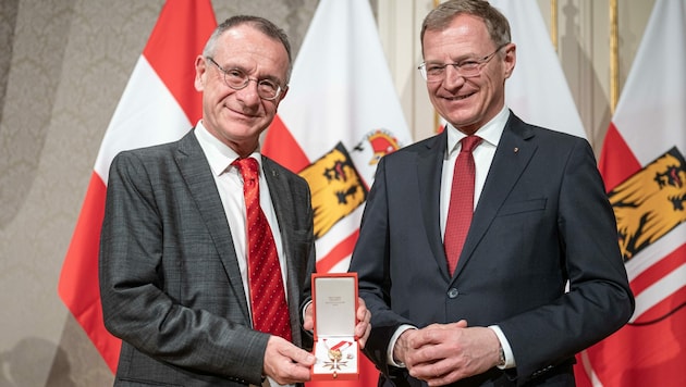 Im April erhielt Robert Eiter von LH Stelzer das Goldene Ehrenzeichen der Republik – die Stimmung ist nun deutlich abgekühlt. (Bild: Peter C.Mayr)