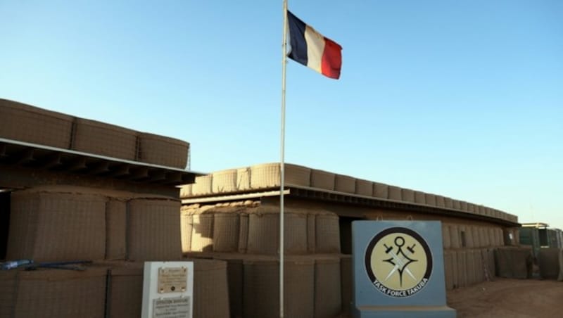 Eine Baracke mit der französischen Flagge in Mali. (Bild: Thomas COEX / AFP )