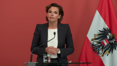 SPÖ-Chefin Pamela Rendi-Wagner wirft der Regierung vor, Möglichkeiten, die Preise gezielt zu senken nicht zu nutzen. (Bild: Screenshot/APA Livestream)