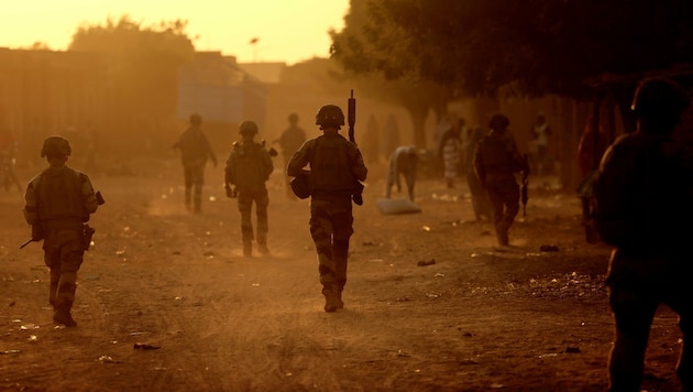 Soldaten auf den Straßen von Gao in Mali. (Bild: APA/AFP/Thomas COEX)
