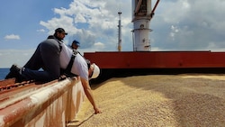 Frachtschiff mit Getreide aus der Ukraine (Bild: AFP)