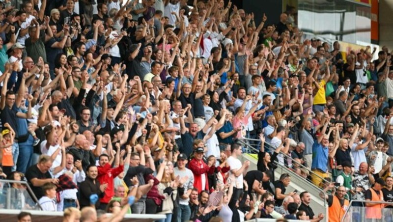 Die Altach-Fans freuen sich auf das Ländle-Derby. Die Cashpoint-Arena ist schon lange ausverkauft. (Bild: GEPA pictures)