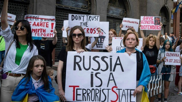 Demo gegen Russland in Lemberg (Bild: AP)