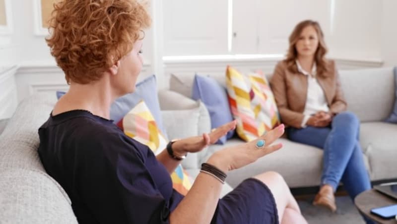 Claudia Plakolm im Interview mit Ida Metzger (Bild: Holl Reinhard)