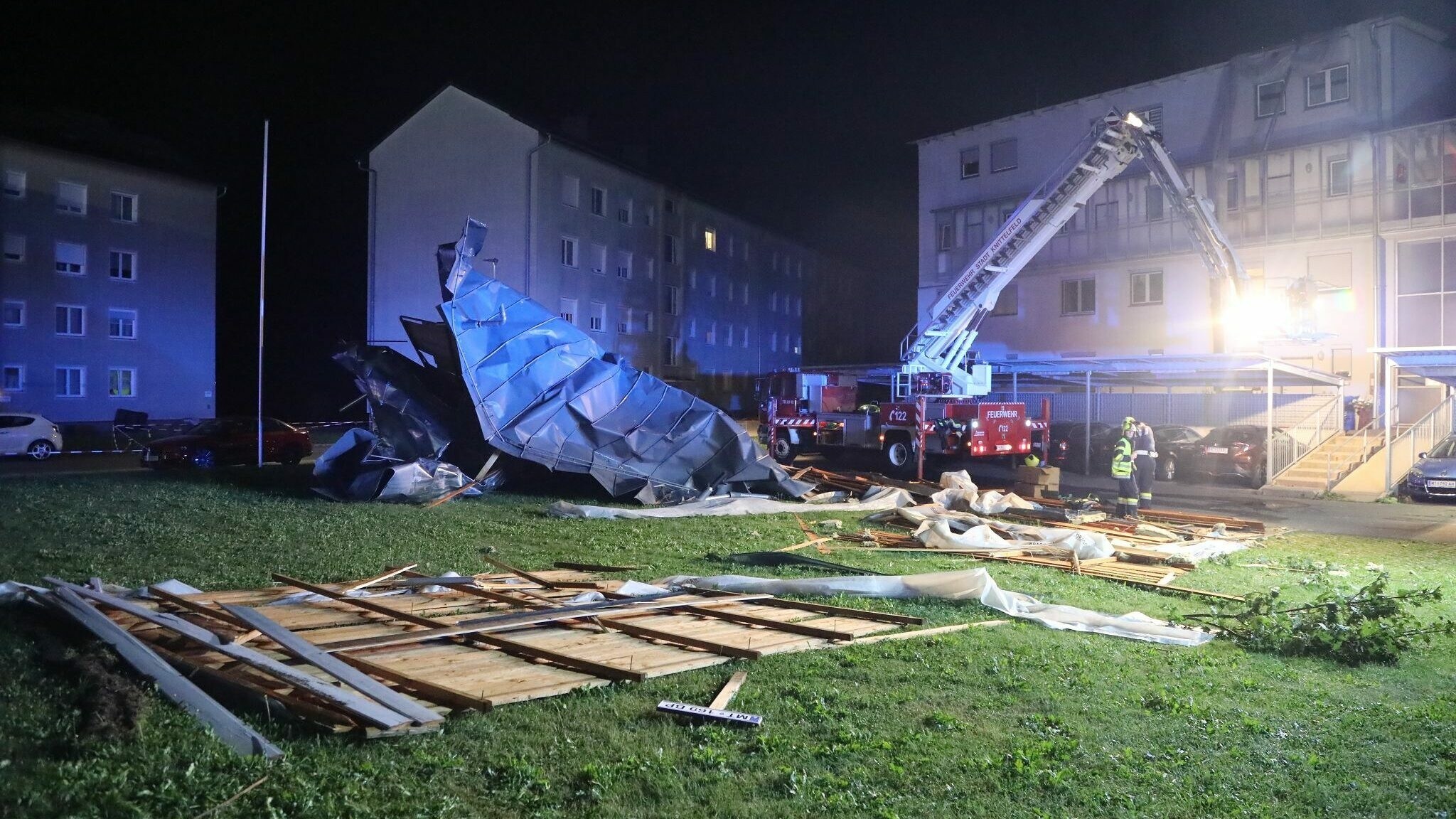 Böen Mit 140 Km/h - Sturm über Steiermark: 85.000 Haushalte Ohne Strom ...