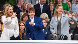 Lady Louise Windsor mit ihrer Mama Sophie von Wessex und Bruder James (Bild: www.viennareport.at)