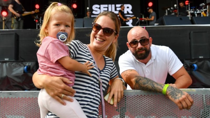 Christoph Seiler mit Marlene und Tochter Marie (1) beim Soundcheck am Freitagnachmittag (Bild: © Harald Dostal / 2022)