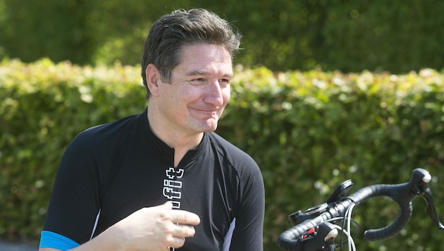 Nationalrat Reinhold Einwallner nutzt die Sommerzeit, um ein paar Kilometer am Rad zu spulen. (Bild: Mathis Fotografie)