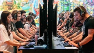 Mehr als 1400 Aussteller aus 64 Ländern präsentieren auf der diesjährigen Gamescom ihre Neuheiten. (Bild: ASSOCIATED PRESS)