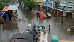Überflutete Straßen in Pakistan (Bild: AP)