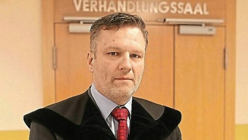 Anwalt Manfred Arbacher-Stöger verteidigt den angeklagten Tunesier. (Bild: Gerhard Bartel)