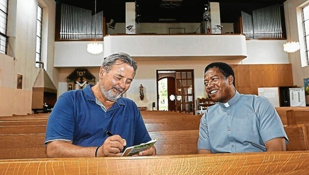 Entrevista con el sacerdote Jacob Nwabor (Imagen: Klemens Groh)