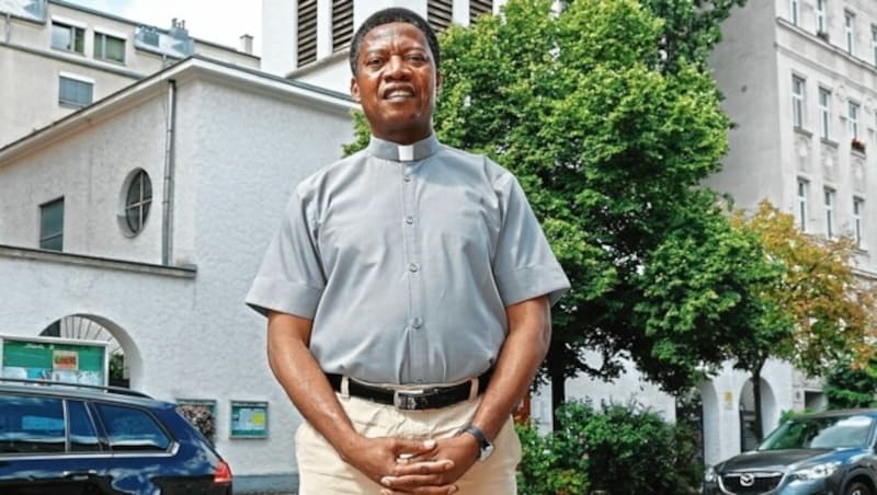 Dr. Jacob Nwabor ist Priester in der Allerheiligenkirche Wien-Brigittenau. (Bild: Klemens Groh)