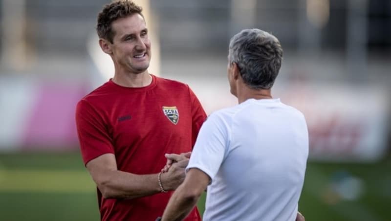 Miroslav Klose und Dietmar Kühbauer (Bild: GEPA pictures)