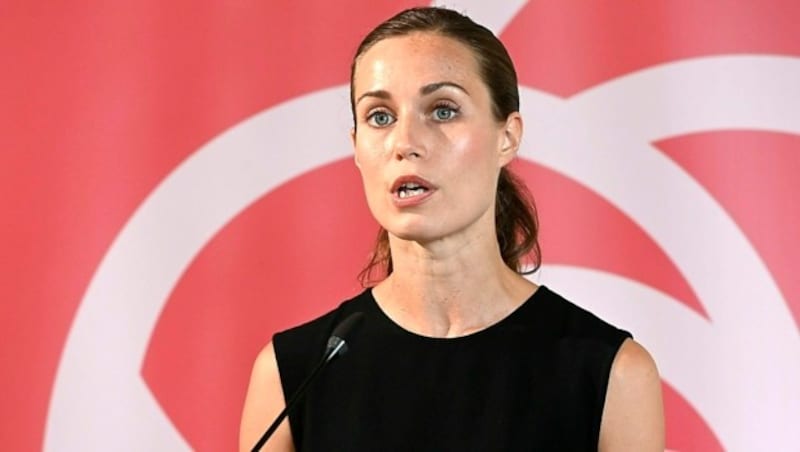 Zahlreiche Frauen weltweit haben sich nach den Vorwürfen wegen ihrer Party-Videos mit der finnischen Ministerpräsidentin Sanna Marin solidarisiert. (Bild: AP)