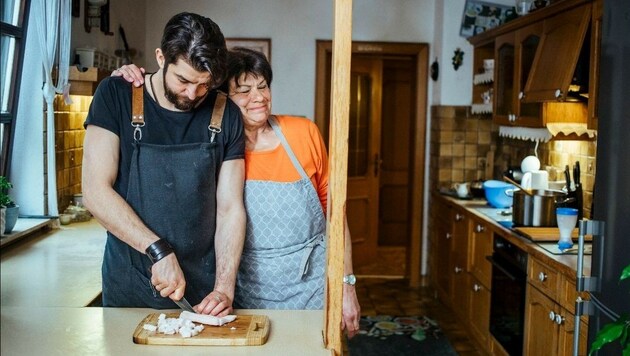 Elisabeth und Otto Jaus in der Küche. (Bild: Maria Noi )