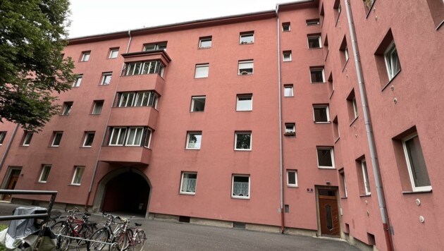 Se supone que las escenas tienen lugar en este edificio en Franz-Fischer-Straße de Innsbruck (Imagen: Liebl Daniel)