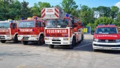 Das neue Bruckneudorfer Prunkstück mit Drehleiter wurde am Samstag bei der Eröffnung der Volksschule der Öffentlichkeit präsentiert. (Bild: FF Bruckneudorf)