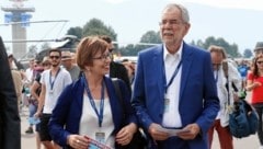Alexander Van der Bellen und Doris Schmidauer bei der Airpower 2016 in Zeltweg, damals als Kandidat für das Amt des Bundespräsidenten (Bild: Jürgen Radspieler)