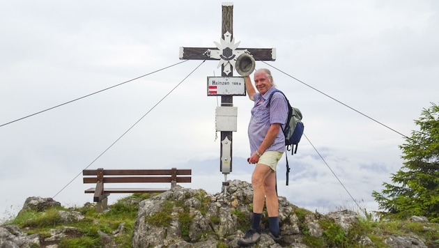 Für Kurt Reisenauer (74) wurde der 1638 Meter hohe Hainzen bei Bad Ischl zum Lebensberg. 1110-mal stand er bisher am Gipfel. (Bild: Reisenauer Kurt)