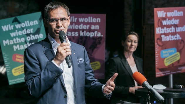 Markus Wallner (li.) werde, so Landesrätin Martina Rüscher (re.), in sein Amt als Landeshauptmann zurückkehren. (Bild: Mathis Fotografie )