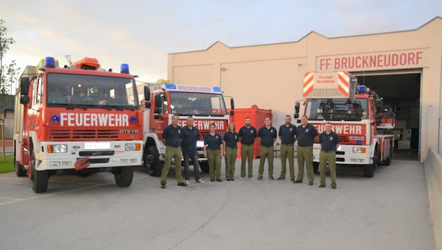 Neue "alte" Fahrzeuge verstärken jetzt wieder den Fuhrpark der Bruckneudorfer Feuerwehr. (Bild: Charlotte Titz)