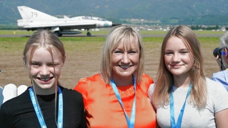 Renate Götschl mit ihren Töchtern Valentina und Lara-Sophie (Bild: Pail Sepp)