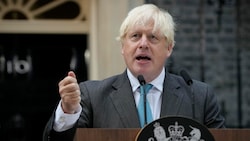 Der britische Ex-Premier Boris Johnson gerät unter Druck. (Bild: AP)