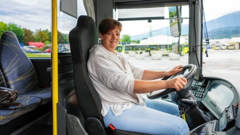 Barbara Walzthöni wird die Ausbildung zur Busfahrerin absolvieren. (Bild: zeitungsfoto.at/Liebl Daniel)