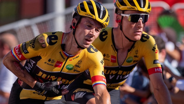 Primoz Roglic (links) nach seinem Sturz (Bild: APA/AFP/JORGE GUERRERO)