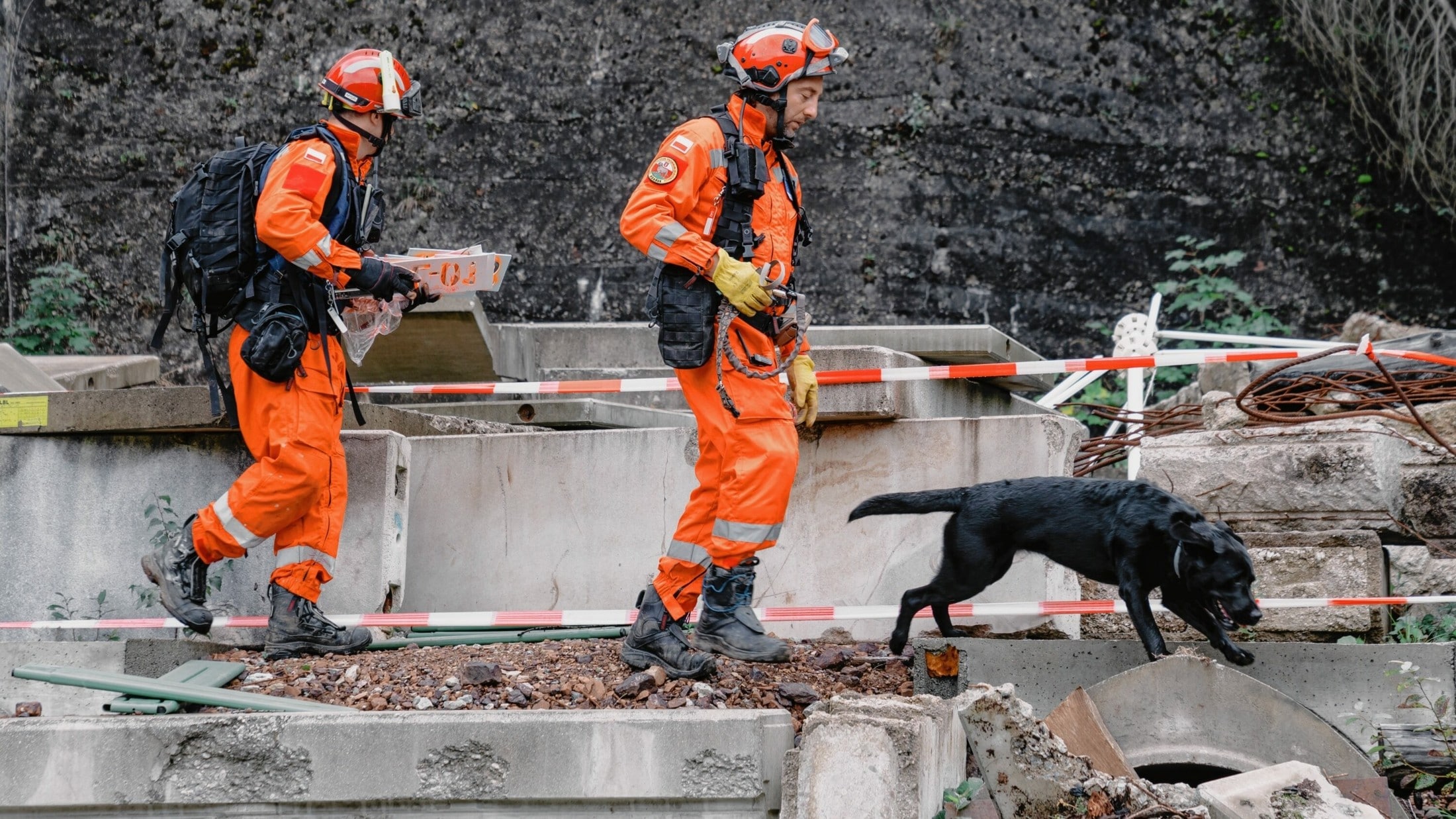 300 Helfer Im Einsatz - Erdbeben Am Erzberg: Retter üben Für ...