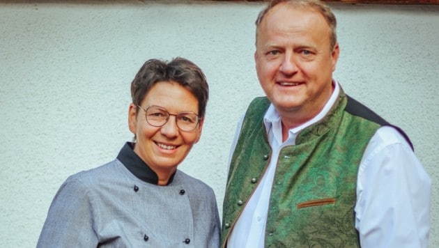 Das Wirtepaar Petra und Werner Zlabinger freut sich über die Wahl zum beliebtesten Schnitzel-Lokal Niederösterreichs. (Bild: Marcus Zlabinger)