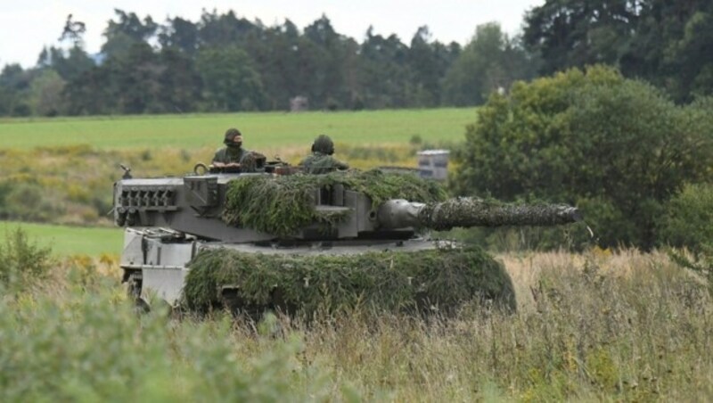 Auch das österreichische Bundesheer betreibt „Leopard“-Kampfpanzer, hier bei einer Übung in Allentsteig (Bild: P. Huber)