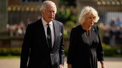 König Charles und Königin Camilla besuchten am Dienstag Belfast. (Bild: AP)