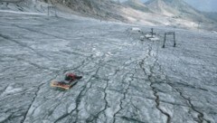 Die Eisfläche hat noch rund 80 Meter Dicke, nimmt aber pro Jahr im Schnitt um zwei Meter ab. Das Ende des Kitzsteinhorn-Gletschers ist vorgezeichnet. (Bild: EXPA/ JFK)