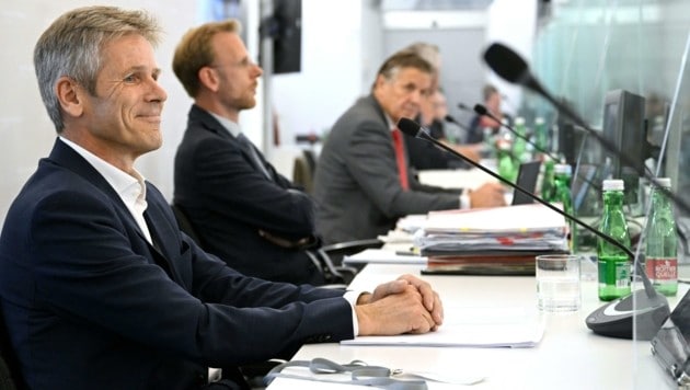 Ex-Kanzleramtsminister Josef Ostermayer als Auskunftsperson im ÖVP-Korruptions-U-Ausschuss (Bild: APA/Helmut Fohringer)