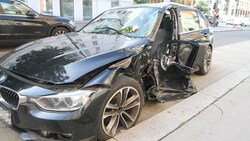 Dieser BMW wurde gerammt - eine 48-jährige Frau starb. (Bild: Andreas Schiel , Krone KREATIV)