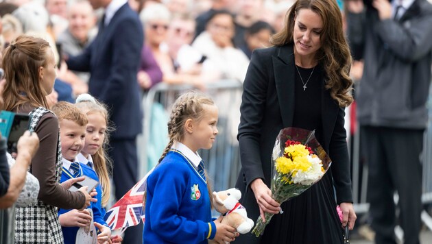 Eine liebe Geste von Herzogin Kate rührte Schülerin Elizabeth zu Tränen. (Bild: Doug Peters / PA / picturedesk.com)