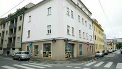 Das Wohnhaus in Graz, in dem der Mann erstochen wurde. (Bild: APA/ERWIN SCHERIAU)