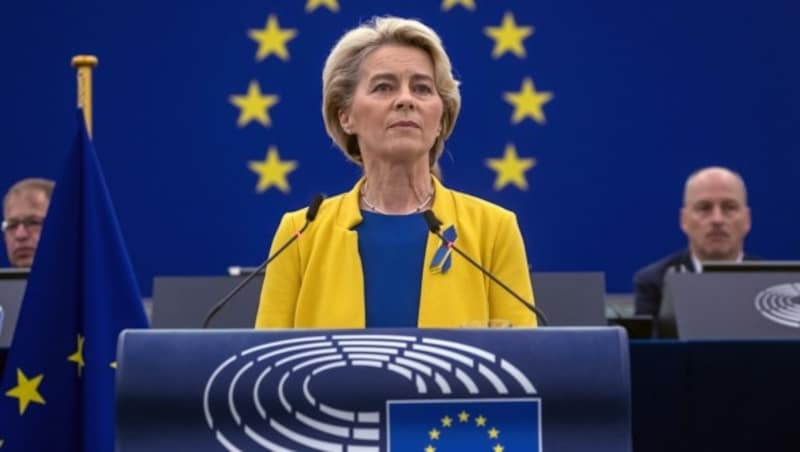 U-Kommissionschefin Ursula von der Leyen im Ukraine-Solidaritätsoutfit, (Bild: CHRISTOPHE PETIT TESSON)