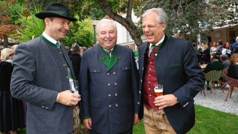 Landesjägermeister Franz Mayr-Melnhof, Alt-Landeshauptmann Hermann Schützenhöfer und Grawe-Vorstandsvorsitzender Klaus Scheitegel (Bild: Christian Jauschowetz)